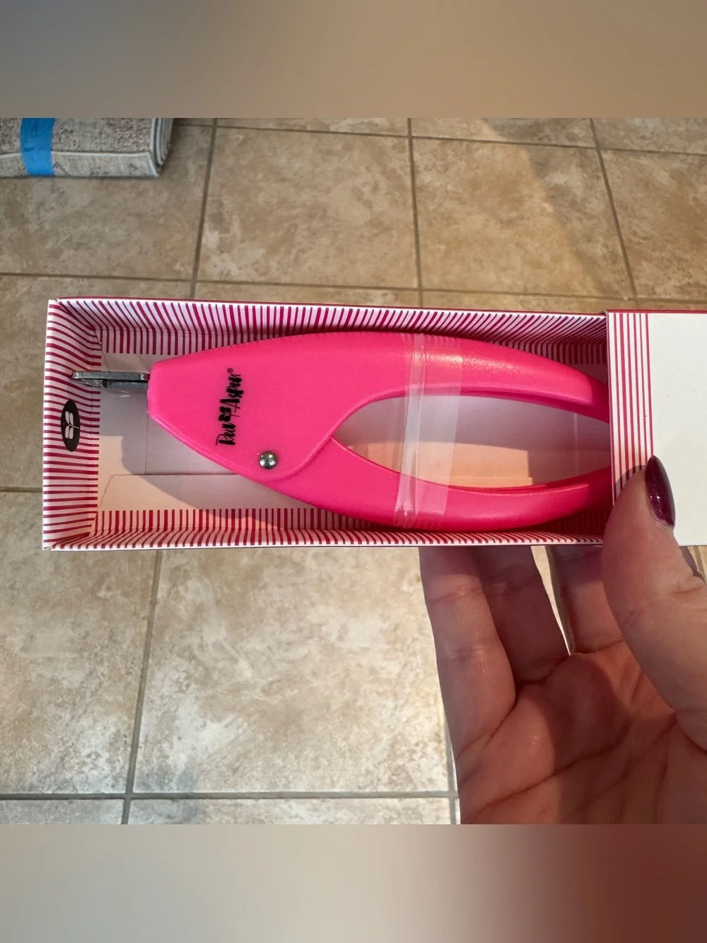 NIB Red Aspen Nail Dash Reshaper Tool